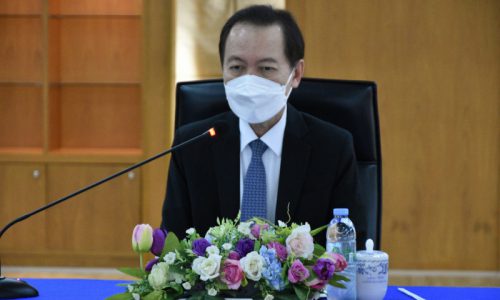 นายประกอบ วิวิธจินดา อธิบดีกรมโรงงานอุตสาหกรรม เป็นประธานการสัมมนาเพื่อให้ความรู้เกี่ยวกับระบบการรับรองตนเองของผู้ประกอบกิจการโรงงานภายใต้โครงการระบบการรับรองตนเองของผู้ประกอบกิจการโรงงาน (Self – Declaration)