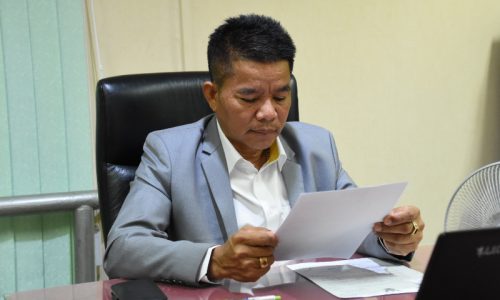 นายสหวัฒน์ โสภา รองอธิบดีกรมโรงงานอุตสาหกรรม เข้าร่วมการประชุมคณะอนุกรรมาธิการการอุตสาหกรรม