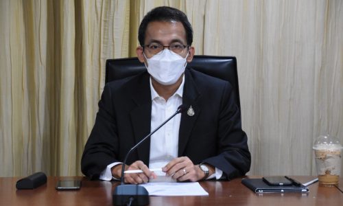 นายศุภกิจ บุญศิริ รองอธิบดีกรมโรงงานอุตสาหกรรมเป็นประธานการประชุมคณะทำงานพิจารณาคัดเลือกอุตสาหกรรมดีเด่น ประจำปี พ.ศ. 2564 ประเภทการบริหารความปลอดภัย ครั้งที่ 2/2564 ผ่านสื่อระบบอิเล็กทรอนิกส์