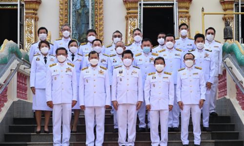 นายวันชัย พนมชัย อธิบดีกรมโรงงานอุตสาหกรรม เข้าร่วมพิธี ถวายผ้าพระกฐินพระราชทาน ประจำปีพุทธศักราช 2564 ณ วัดสร้อยทอง แขวงบางซื่อ เขตบางซื่อ กรุงเทพมหานคร