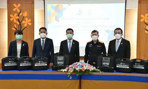 นายวันชัย พนมชัย อธิบดีกรมโรงงานอุตสาหกรรม ให้เกียรติเป็นประธานส่งมอบเครื่องมือตรวจวิเคราะห์ชนิดสารทำความเย็นให้แก่กรมศุลกากร