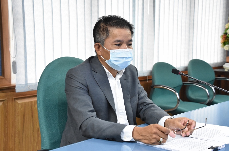 You are currently viewing นายสหวัฒน์ โสภา รองอธิบดีกรมโรงงานอุตสาหกรรมเป็นประธานการประชุมหารือแนวทางปฏิบัติ ข้อกฎหมาย และรายการเอกสารที่เกี่ยวข้องกับการขออนุญาตตั้งโรงงานแปรรูปไม้ยางพาราและไม้ที่ปลูกขึ้นโดยเฉพาะ 13 ชนิด ตามมติคณะรัฐมนตรี ครั้งที่ 2/2565