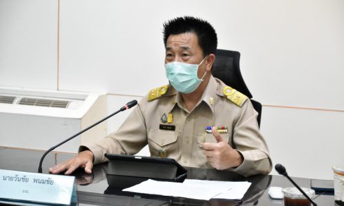 นายวันชัย พนมชัย อธิบดีกรมโรงงานอุตสาหกรรม เป็นประธานประชุมชี้แจงการดำเนินการ สก.3 การพิจารณาออกคำสั่ง และการดำเนินคดีเปรียบเทียบ ให้แก่ สอจ. ทุกจังหวัด ผ่านสื่อระบบอิเล็กทรอนิกส์