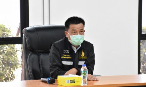 นายวันชัย พนมชัย อธิบดีกรมโรงงานอุตสาหกรรม ลงพื้นที่ตรวจสอบโรงงาน เหตุส่งกลิ่นเหม็นกระทบชุมชน รวมทั้งปัญหาการบริหารจัดการรถขยะเข้า-ออกโรงงาน การกองเก็บวัสดุ การบำรุงรักษาอาคารโรงงาน และระบบบำบัดมลพิษทางอากาศ จี้เร่งแก้ไขโดยด่วน เบื้องต้นสั่งหยุดดำเนินการทันที