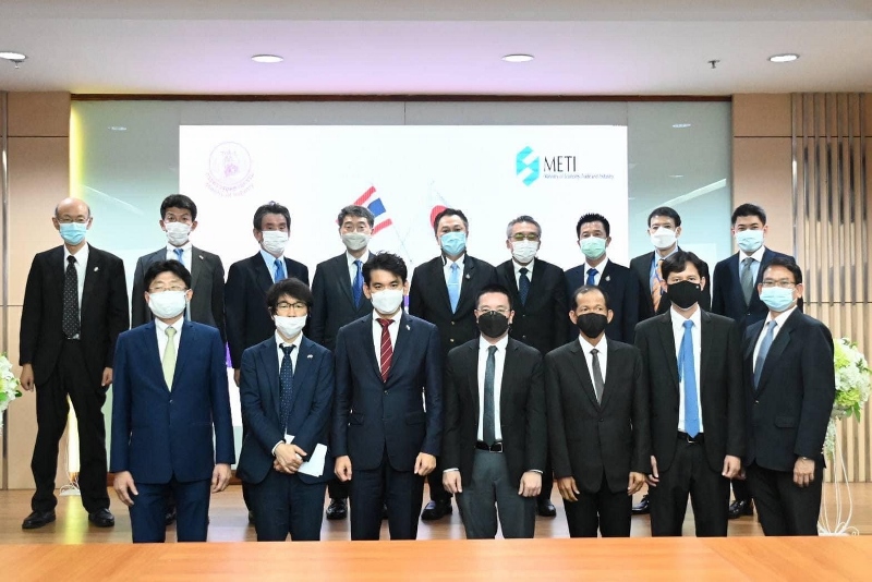 You are currently viewing นายวันชัย พนมชัย อธิบดีกรมโรงงานอุตสาหกรรม เข้าร่วมประชุมเพื่อสานต่อข้อริเริ่มการเป็นหุ้นส่วนการร่วมสร้างสรรค์ (Co-Creation) ระหว่างไทย-ญี่ปุ่น พร้อมหารือแนวทางข้อเสนอการลงทุนเอเชีย-ญี่ปุ่น เพื่ออนาคต (Asia-Japan Investing for the Future: AJIF)