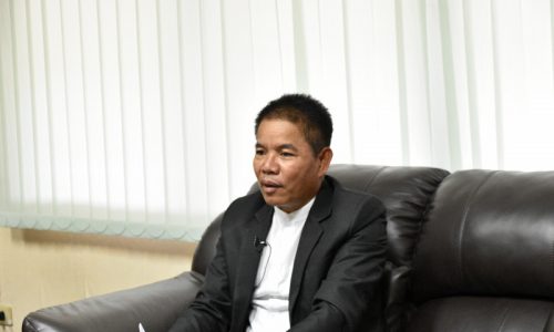 นายสหวัฒน์ โสภา รองอธิบดีกรมโรงงานอุตสาหกรรม ให้สัมภาษณ์รายการข่าว 3 มิติ สถานีโทรทัศน์ช่อง 3