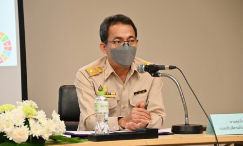 นายศุภกิจ บุญศิริ รองอธิบดีกรมโรงงานอุตสาหกรรม เป็นประธานเปิดการประชุมกลุ่มย่อยเพื่อรับฟังความเห็นต่อการจัดทำ (ร่าง) ทางเลือกสำหรับกรอบการพัฒนาอุตสาหกรรมเชิงนิเวศของประเทศ ภายใต้โครงการจัดทำกรอบการพัฒนาอุตสาหกรรมเชิงนิเวศของประเทศ