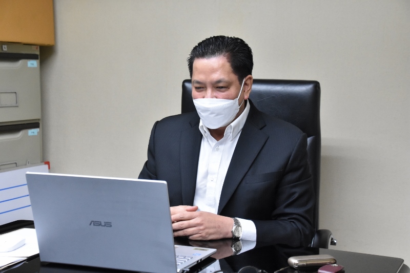 You are currently viewing นายพรยศ กลั่นกรอง รองอธิบดีกรมโรงงานอุตสาหกรรมเป็นประธานเปิดการประชุมคณะทำงานดำเนินการยกระดับการบริการภาครัฐ ตามพระราชบัญญัติอำนวยความสะดวก ในการพิจารณาอนุญาตของทางราชการ พ.ศ. 2558 ของกรมโรงงานอุตสาหกรรม ครั้งที่ 8-4/2565 ผ่านสื่อระบบอิเล็กทรอนิกส์