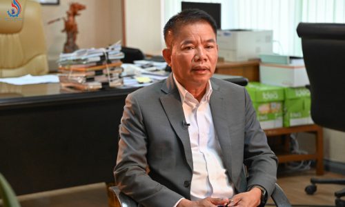 นายวันชัย พนมชัย อธิบดีกรมโรงงานอุตสาหกรรม มอบหมาย นายสหวัฒน์ โสภา รองอธิบดีกรมโรงงานอุตสาหกรรม ให้สัมภาษณ์ศูนย์พัฒนาการสื่อสารด้านภัยพิบัติ สถานีโทรทัศน์ไทยพีบีเอส (Thai PBS) ในประเด็น “การดำเนินคดี กับโรงงานรีไซเคิลแห่งหนึ่งในจังหวัดระยอง ลักลอบทิ้งขยะปนเปื้อนสารเคมีอันตราย”