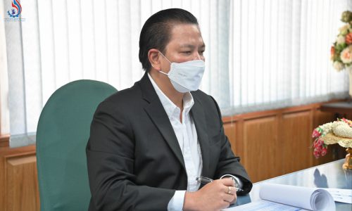 นายพรยศ กลั่นกรอง รองอธิบดีกรมโรงงานอุตสาหกรรม เป็นประธานการประชุมเพื่อมอบนโยบายและแนวทางการปฏิบัติ แก่ผู้อำนวยการศูนย์วิจัยและเตือนภัยมลพิษโรงงาน ทั้ง 5 ศูนย์