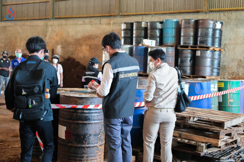 อธิบดีกรมโรงงานอุตสาหกรรม จึงสั่งการเจ้าหน้าที่ยึดอายัดของเสียอันตรายทั้งหมด 