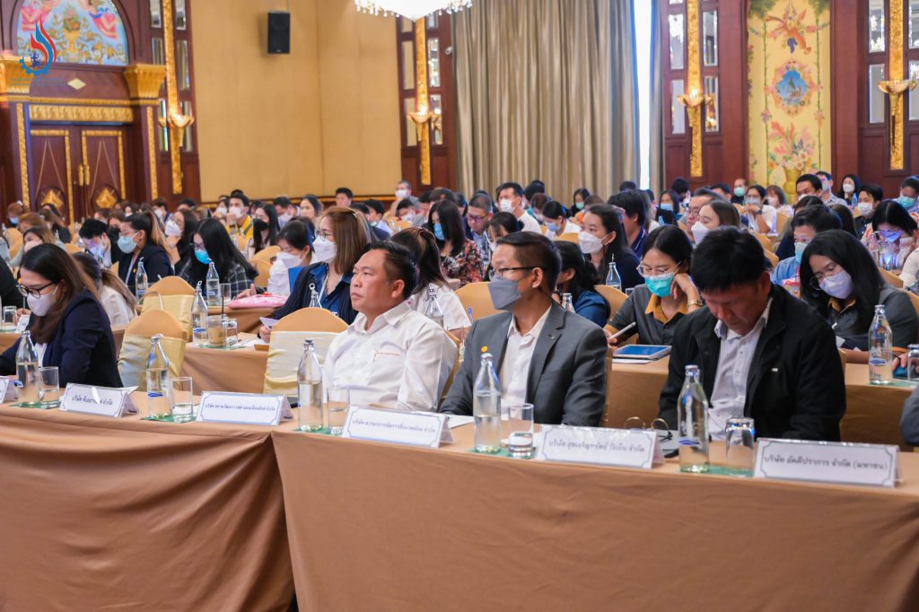 ผู้ประกอบกิจการโรงงานด้านการบำบัด กำจัด และรีไซเคิลกากอุตสาหกรรมประเภทต่าง ๆ (โรงงานประเภท 101, 105 และ 106) จำนวนกว่า 120 คน เข้าร่วมรับฟัง