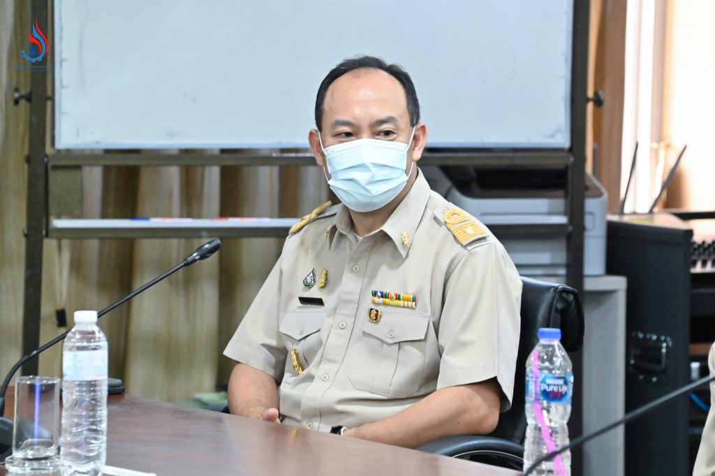 นายวีระพงษ์ เอี่ยมเจริญชัย รองอธิบดีกรมโรงงานอุตสาหกรรม