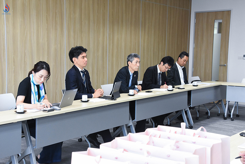 เจ้าหน้าที่องค์กรส่งเสริมการค้าต่างประเทศของญี่ปุ่น (JETRO) สถานฑูตญี่ปุ่น และ AOTS Bangkok