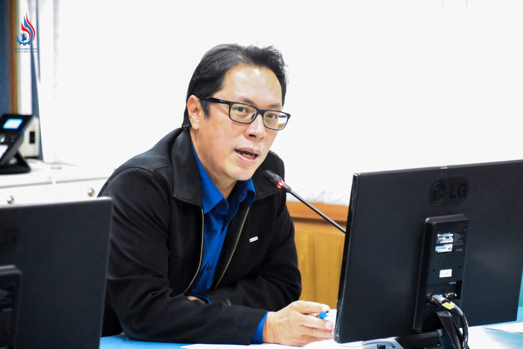 นายภัทรพล ลิ้มภักดี ผู้อำนวยการกองบริการงานอนุญาตโรงงาน 2