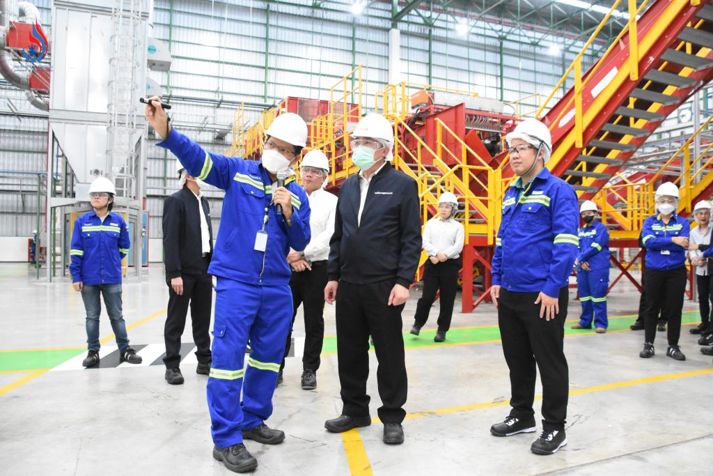 ผู้บริหาร กรอ. เยี่ยมชมเทคโนโลยีโรงงาน