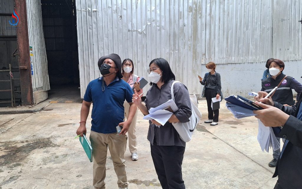 กลุ่มที่ 2 ตรวจสอบในประเด็นสิ่งแวดล้อม ด้านคุณภาพอาศ ดิน น้ำผิวดินและใต้ดิน การใช้น้ำ การระบายน้ำและป้องกันน้ำท่วม สุททรีภาพรอบโรงงาน การควบคุมมลพิษ และตรวจสอบการว่าจ้างหน่วยงานกลาง