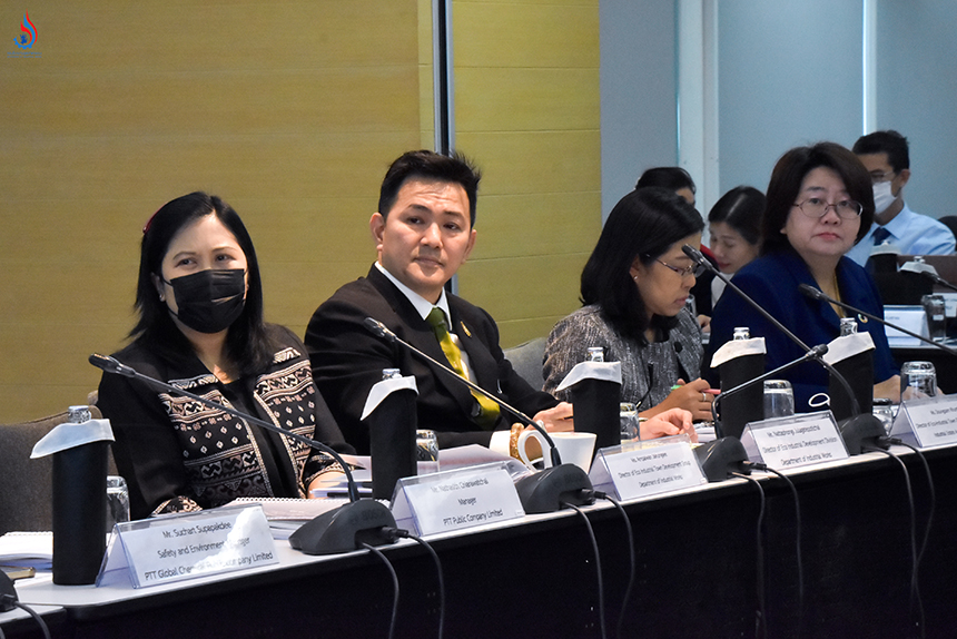 āļāļēāļĒāļāļąāļāļāļāļāļĐāđ āļāļļāļĨāļēāđāļāļāļļāđāļāļāļīāļāļąāļĒ āļāļđāđāļāļģāļāļ§āļĒāļāļēāļĢāļāļāļāļāļąāļāļāļēāļāļļāļāļŠāļēāļŦāļāļĢāļĢāļĄāđāļāļīāļāļāļīāđāļ§āļĻ āđāļĨāļ°āđāļāđāļēāļŦāļāđāļēāļāļĩāđāļāļĩāđāđāļāļĩāđāļĒāļ§āļāđāļāļ