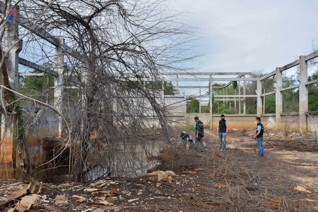 โรงงานร้าง เดิมเคยประกอบกิจการเกี่ยวกับหินอ่อนและหินแกรนิต