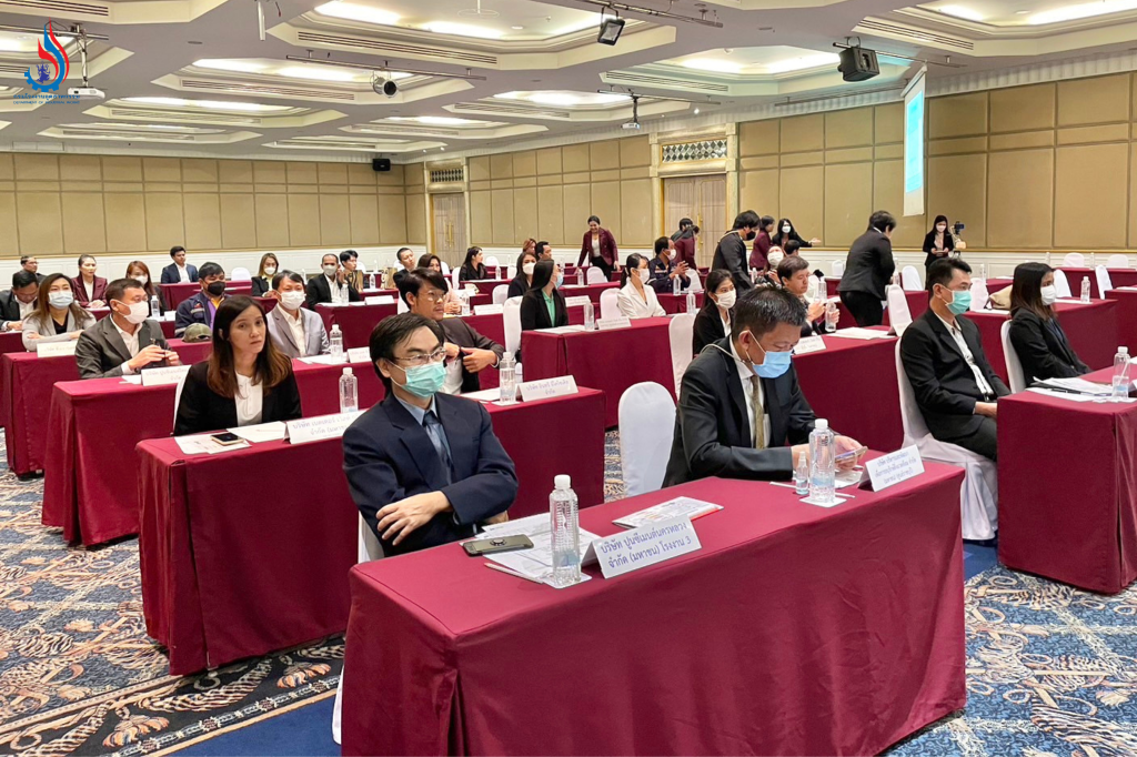 ผู้แทนบริษัท ซีเอ็มเอส เอ็นจิเนียริ่ง แอนด์ แมเนจเมนท์ จำกัด ในนามที่ปรึกษาโครงการ และผู้ประกอบการจัดการของเสียภาคอุตสาหกรรม