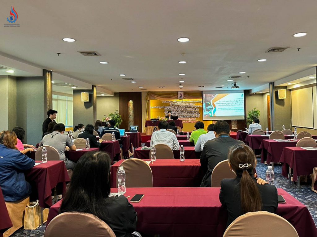 การพิจารณาการจัดการสิ่งปฏิกูลหรือวัสดุที่ไม่ใช้แล้วตามกฎหมาย และจัดทำฐานข้อมูลของสิ่งปฏิกูลหรือวัสดุที่ไม่ใช้แล้วในอุตสาหกรรมเป้าหมาย