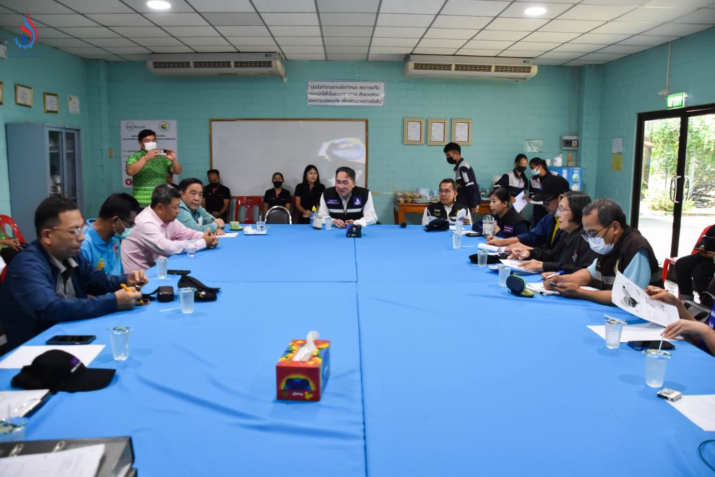 ร่วมพูดคุยแลกเปลี่ยนข้อมูลการดำเนินงานและให้คำแนะนำ ส่งเสริมสนับสนุนให้โรงงานประกอบกิจการได้อย่างมีประสิทธิภาพ