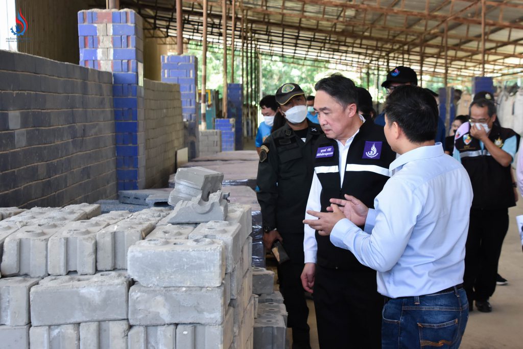 ตรวจดูแลการปรับปรุงแก้ไขการประกอบกิจการโรงงาน 