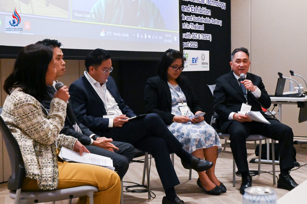 กรมโรงงานฯ ผนึก อินฟอร์มา เสริมแกร่งผู้ประกอบการไทยสู่อุตสาหกรรมสีเขียว จัดสัมมนาความรู้แก่ผู้ประกอบการ พร้อมแบงก์ให้คำปรึกษาด้านการเงิน