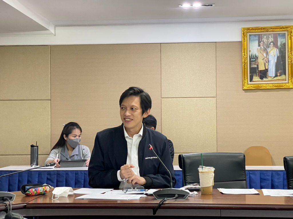 นายปณตสรรค์ สูจยานนท์ ผู้อำนวยการกองบริการงานอนุญาตโรงงาน 1