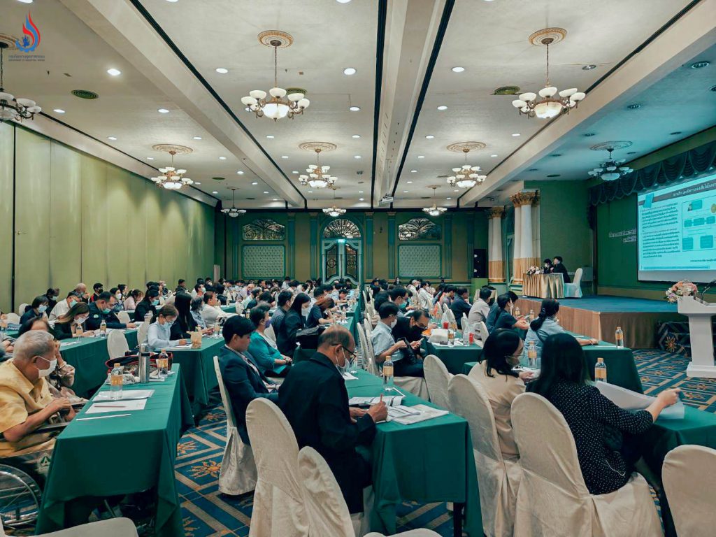 หารือแลกเปลี่ยนข้อเสนอแนะแนวทางการจัดการของเสียของอุตสาหกรรมเป้าหมาย