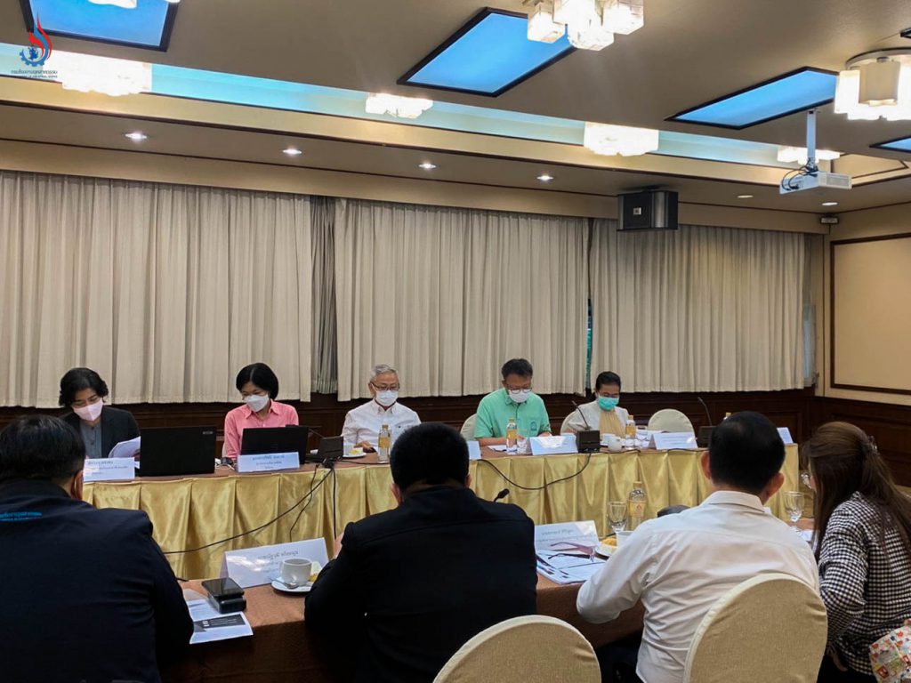 เจ้าหน้าที่กรมควบคุมมลพิษ และผู้เชี่ยวชาญจากมหาวิทยาลัยที่เกี่ยวข้อง