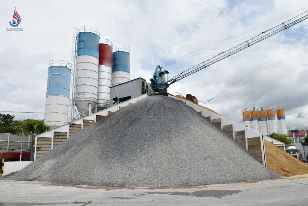 🔍🏭กรมโรงงานฯ ลงพื้นที่ตรวจสอบปูพรม “แพล้นคอนกรีตผสมเสร็จ” ถนนพระราม 9 ซอย 21 🏭⚠️