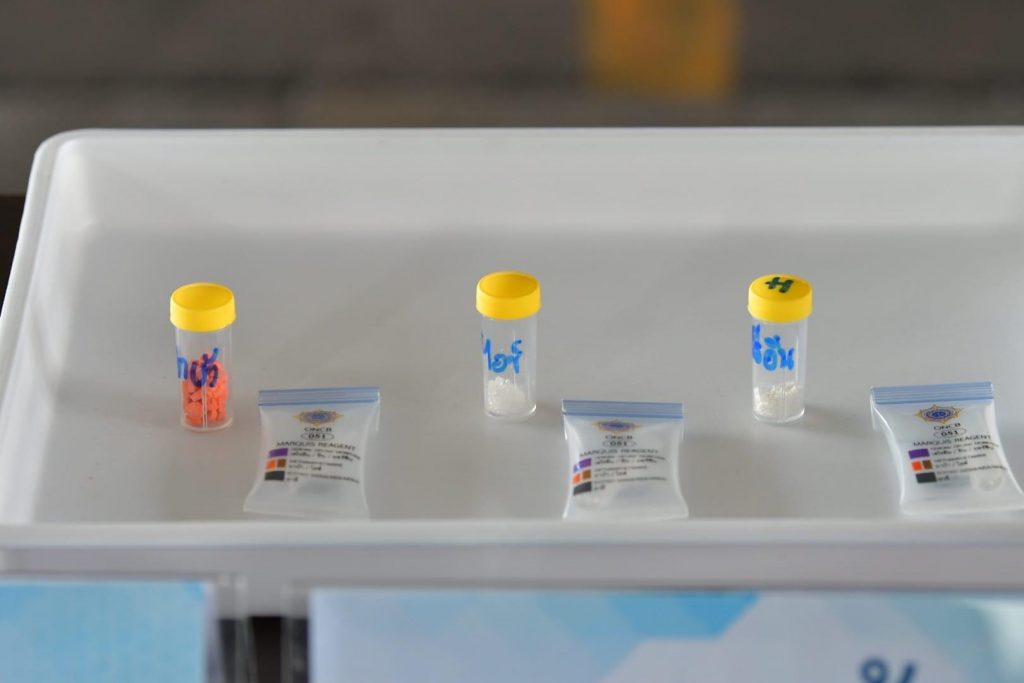 ตัวอย่างยาเสพติด