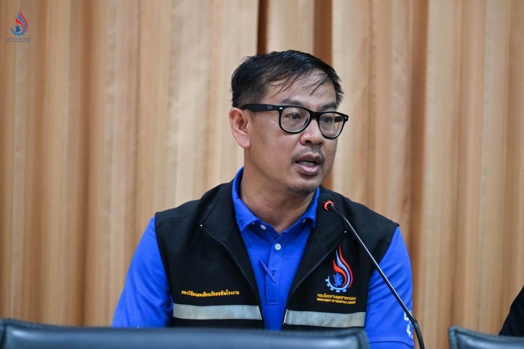 นายทวี อำพาพันธ์ ผู้อำนวยการศูนย์วิจัยและเตือนภัยมลพิษโรงงานภาคตะวันออก