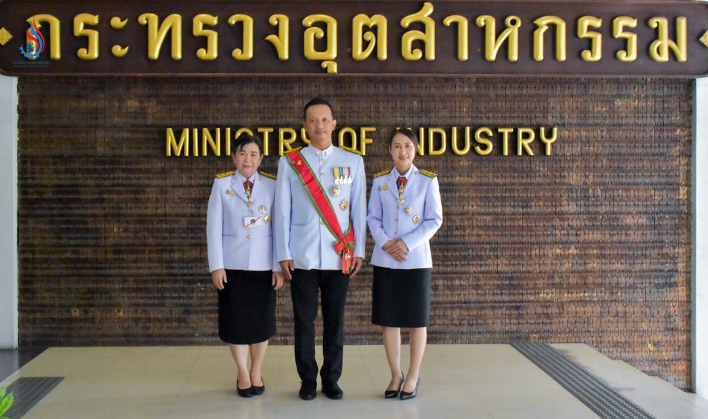 กรมโรงงานฯ ร่วมเข้าเฝ้าทูลละอองธุลีพระบาทรับเสด็จในการพระราชพิธีทรงบำเพ็ญพระราชกุศลถวายผ้าพระกฐิน พุทธศักราช 2566 ณ วัดราชโอรสาราม
