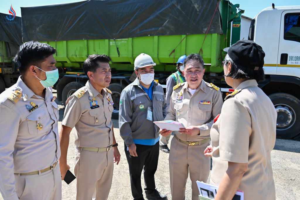 เริ่มการขนย้ายนำไปกำจัด/บำบัดวันแรก รวมจำนวน 93 ตัน