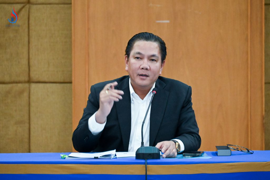 นายพรยศ กลั่นกรอง รองอธิบดีกรมโรงงานอุตสาหกรรม