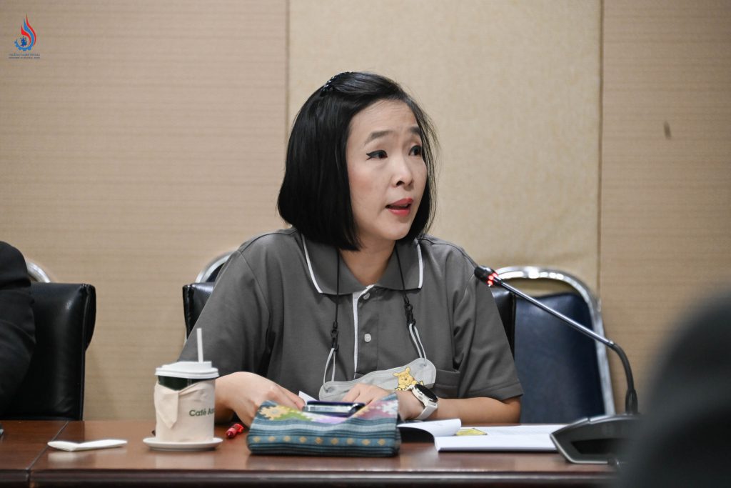 นางจุฬารัตน์ มณีเสถียรรัตนา เลขานุการกรม