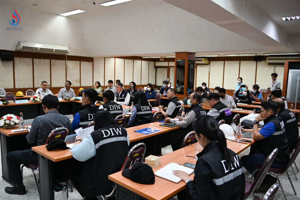 อธิบดีกรมโรงงานฯ ลงพื้นติดตามผลการแก้ปัญหากลิ่นจากการประกอบกิจการโรงงาน บ.ไทยเรยอน พร้อมพบชาวบ้านชุมชนโดยรอบ