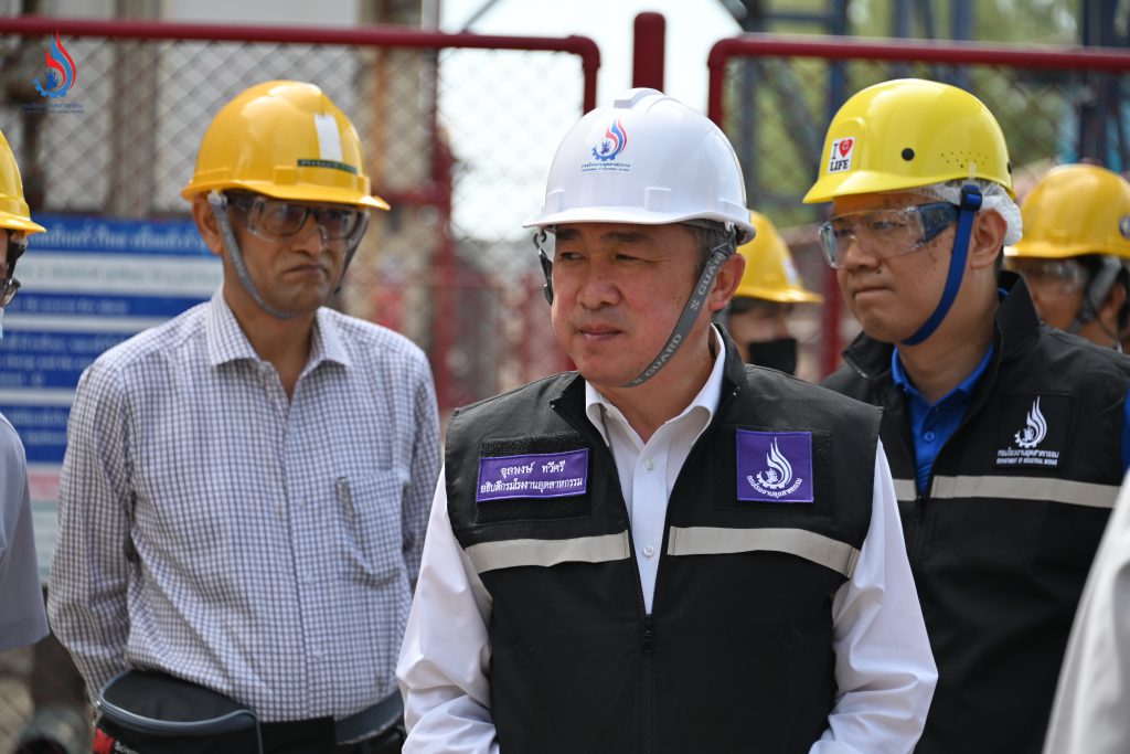 อธิบดีกรมโรงงานฯ ลงพื้นติดตามผลการแก้ปัญหากลิ่นจากการประกอบกิจการโรงงาน บ.ไทยเรยอน พร้อมพบชาวบ้านชุมชนโดยรอบ