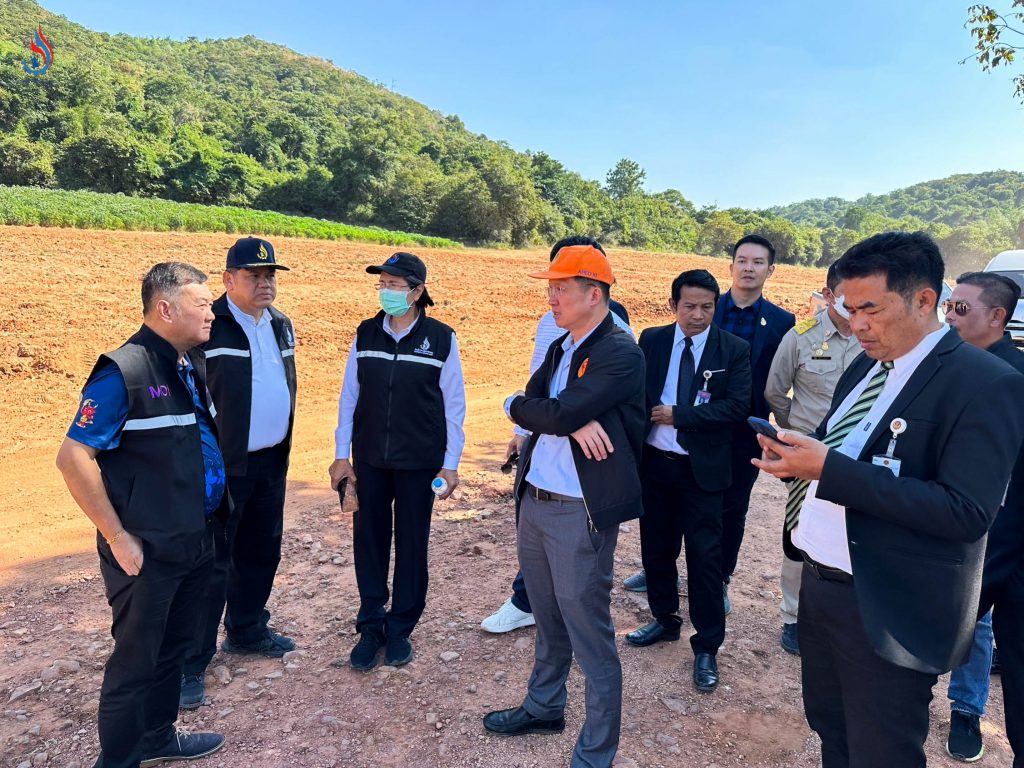 ตรวจสอบข้อเท็จจริง พบของเสียจากอุตสาหกรรม ลักลอบทิ้งในที่ดิน น.ส.3 ก. ซึ่งเป็นพื้นที่ของบริษัทผลิตน้ำตาลแห่งหนึ่ง