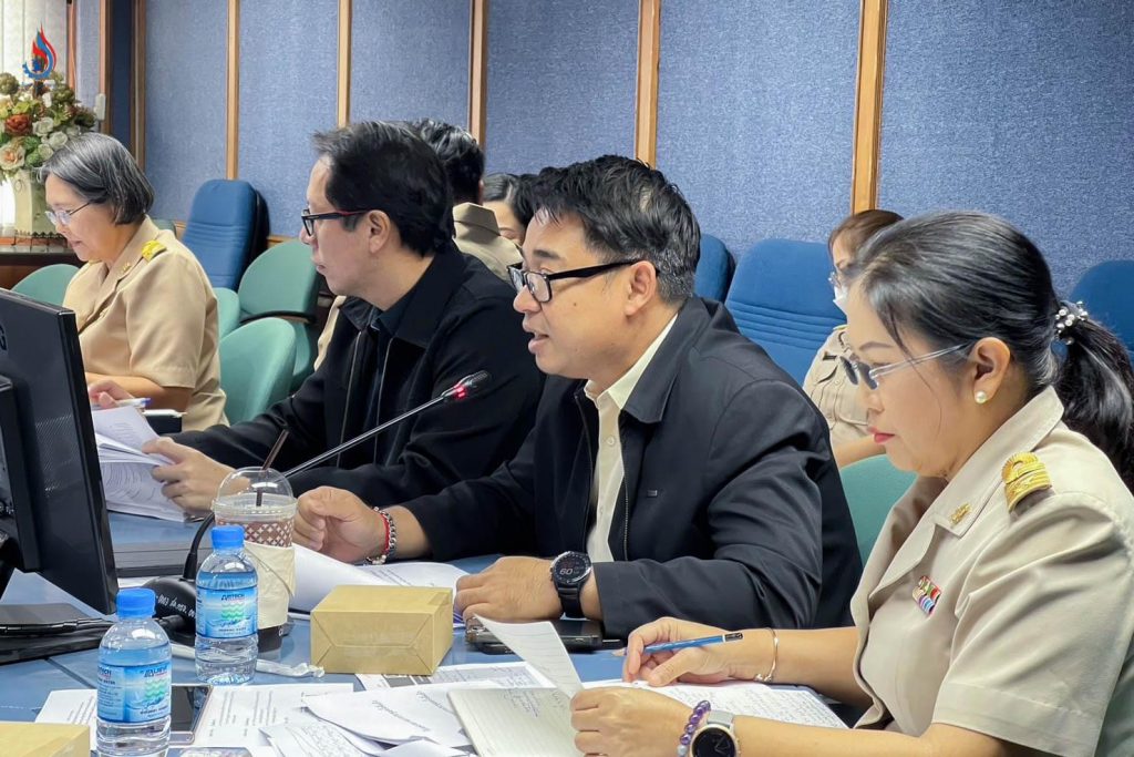 เลขานุการและเลขานุการร่วม คณะทำงานฯ