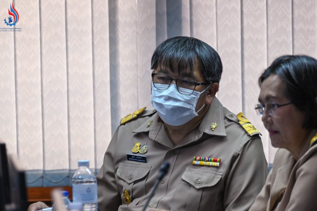 นายสุนทร แก้วสว่าง รองอธิบดีกรมโรงงานอุตสาหกรรม