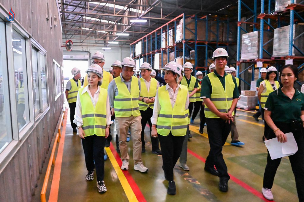 ตรวจเยี่ยม บริษัท ชุมพรอุตสาหกรรมน้ำมันปาล์ม จำกัด (มหาชน) จังหวัดชุมพร ตำบลสลุย อำเภอท่าแซะ