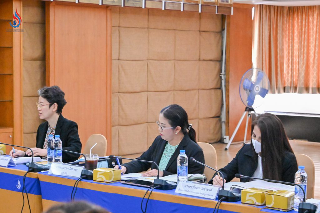 นางสาวศิรกาญจน์ เหลืองสกุล ผู้อำนวยการกองบริหารจัดการกากอุตสาหกรรม นางสาวอารยา ไสลเพชร ผู้อำนวยการกองยุทธศาสตร์และแผนงาน