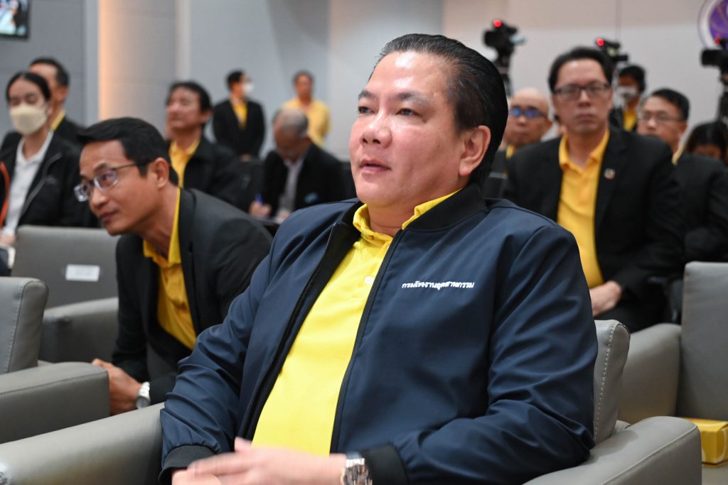 นายพรยศ กลั่นกรอง รองอธิบดีกรมโรงงานอุตสาหกรรม