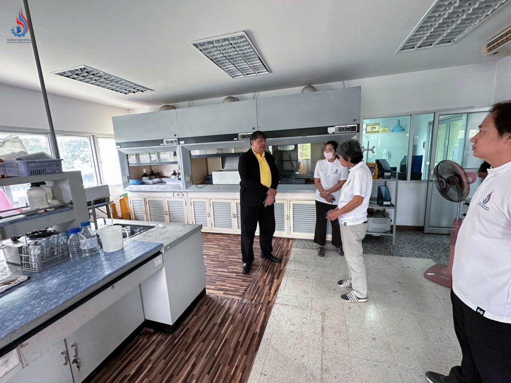 รองอธิบดีกรมโรงงานฯ ตรวจเยี่ยม ให้กำลังใจ เจ้าหน้าที่ศูนย์วิจัยและเตือนภัยมลพิษโรงงานภาคตะวันตก