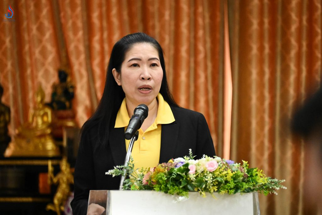 นางสาวนวพร สงวนหมู่ ผู้อำนวยการกองพัฒนาอุตสาหกรรมเชิงนิเวศ กล่าวรายงานวัตถุประสงค์โครงการฯ