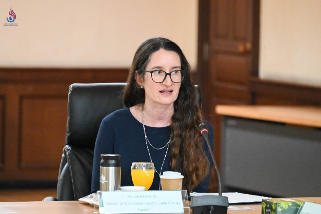 Ms. Lana Edward ผู้อำนวยการฝ่ายสิ่งแวดล้อมและการเปลี่ยนแปลงสภาพภูมิอากาศ ประเทศแคนาดา