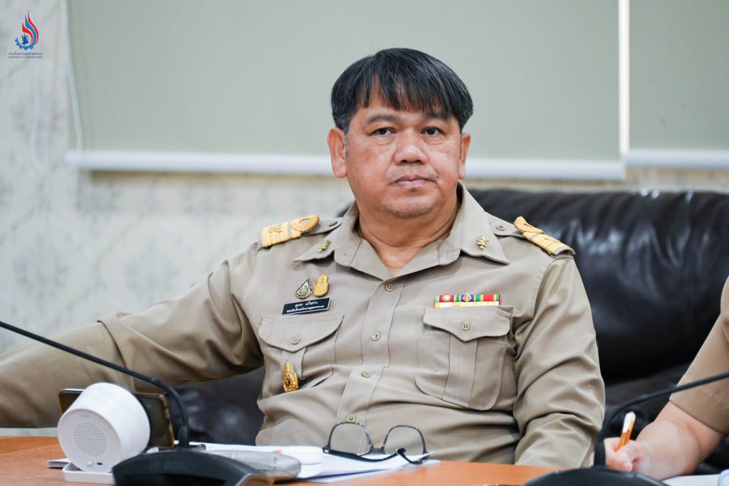 นายสุนทร แก้วสว่าง รองอธิบดีกรมโรงงานอุตสาหกรรม
